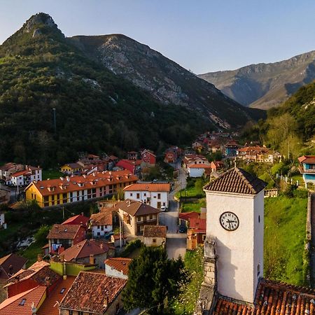 Apartamentos La Corona - Cabrales Carrena de Cabrales Εξωτερικό φωτογραφία