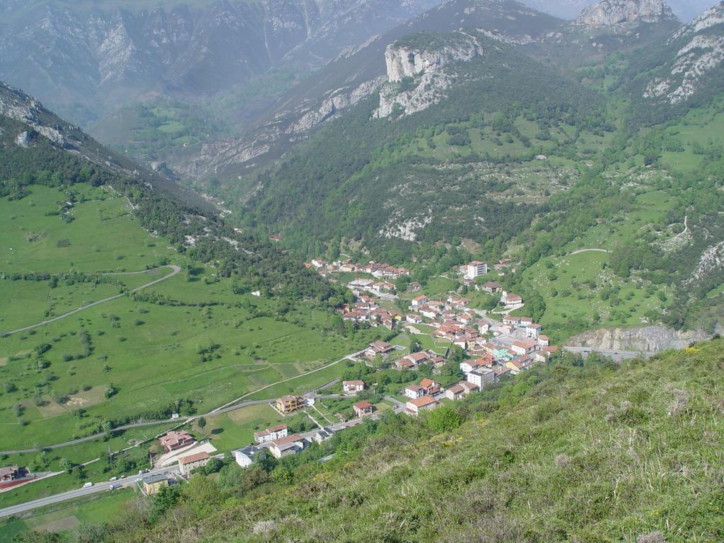 Apartamentos La Corona - Cabrales Carrena de Cabrales Εξωτερικό φωτογραφία