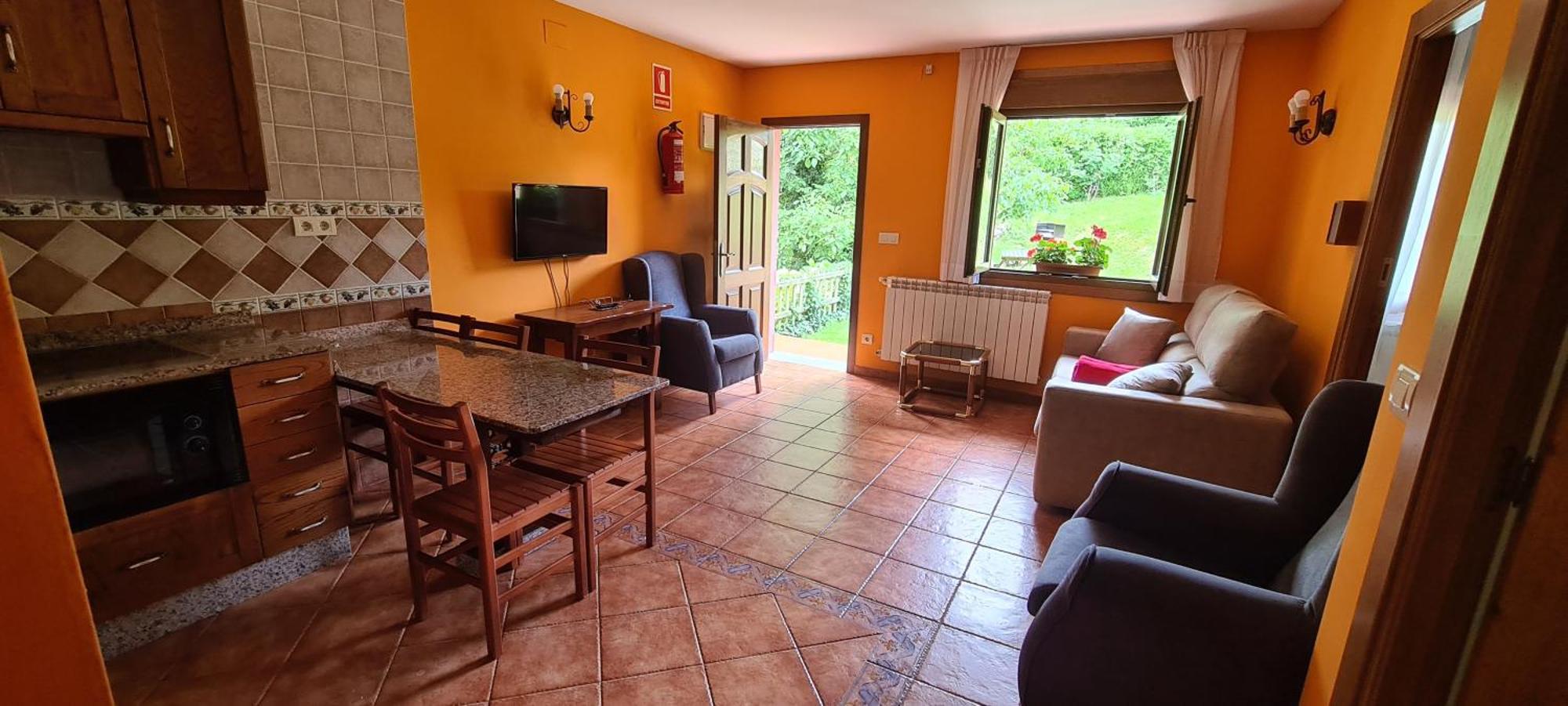 Apartamentos La Corona - Cabrales Carrena de Cabrales Εξωτερικό φωτογραφία