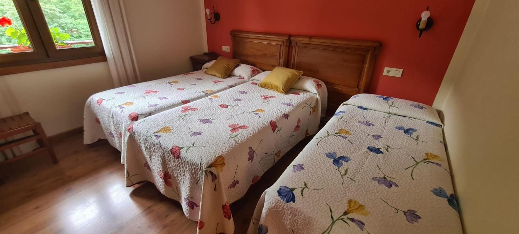 Apartamentos La Corona - Cabrales Carrena de Cabrales Εξωτερικό φωτογραφία