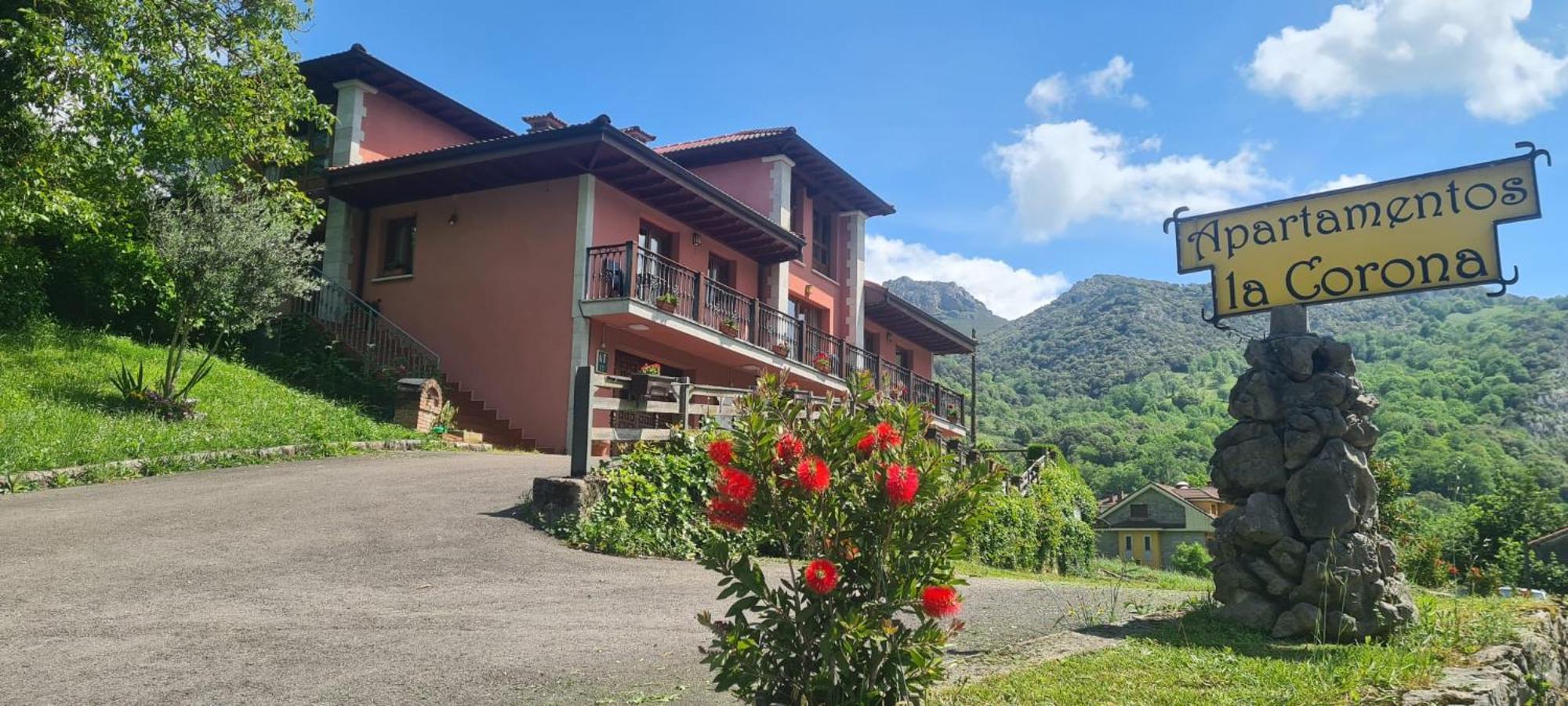 Apartamentos La Corona - Cabrales Carrena de Cabrales Εξωτερικό φωτογραφία